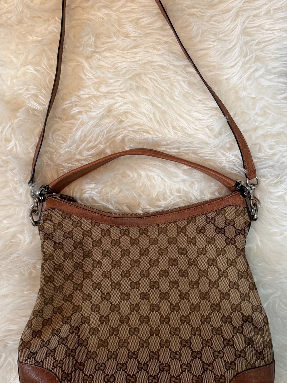 Gucci Tan/Brown GG Canvas Hobo Bag - Picture 3 of 14